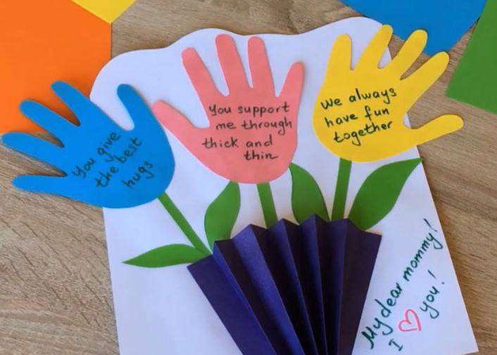 Весна, цветы и комплименты