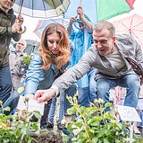 благотворительная акция #розывпарке
_
Фотографии предоставлены пресс-службой Одинцовского муниципального района. Фотограф Виктор Жуков.
